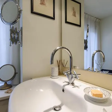 לינה וארוחת בוקר A Casa Di Frasquita קטאניה