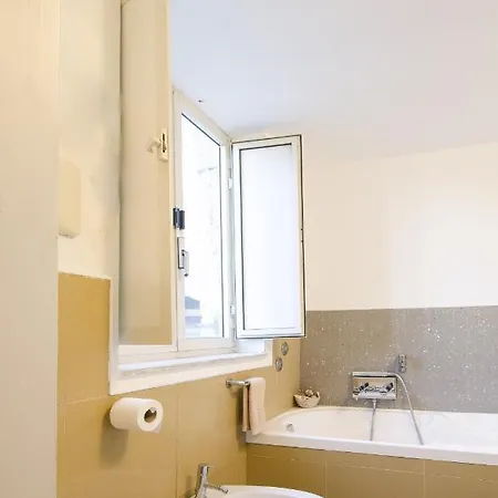 A Casa Di Frasquita 4* קטאניה