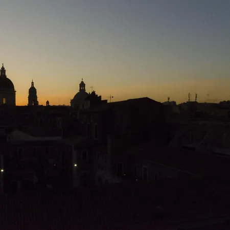 A Casa Di Frasquita לינה וארוחת בוקר 4*