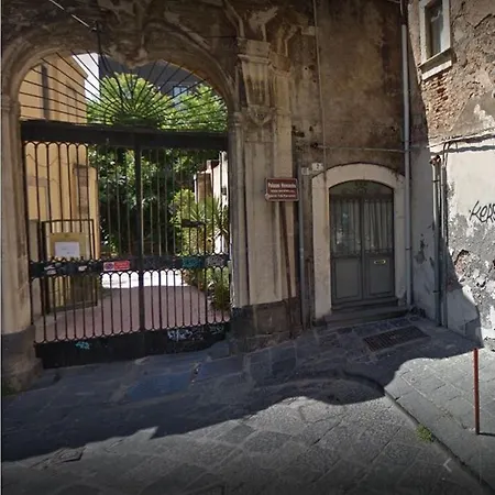 A Casa Di Frasquita קטאניה