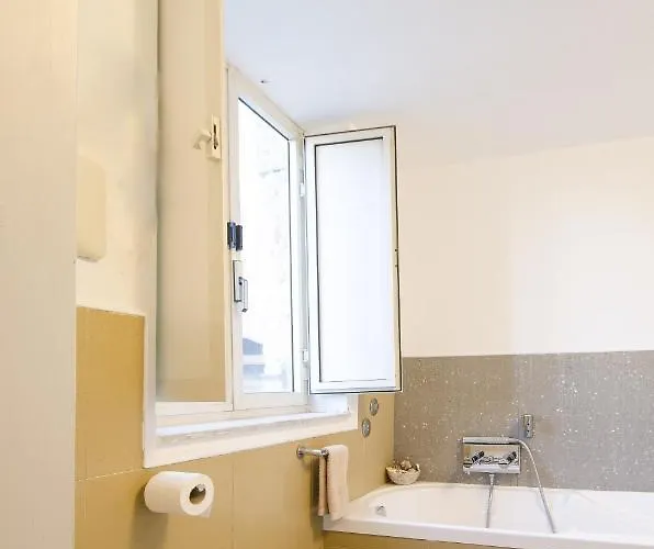 A Casa Di Frasquita 4* 卡塔尼亚